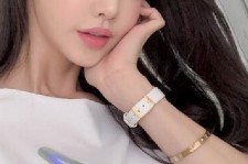 巴中全国在线兼职女伴游联系人(富婆中介2717281818)