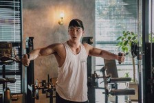 巴中肌肉男模(肌肉男模板)