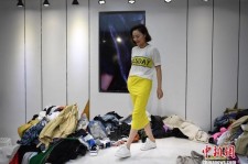 巴中兼职模特试衣服(兼职做试衣模特好吗)