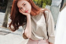 巴中韩国女模特(韩国女模特泳装表寅)