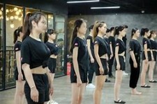 巴中兼职模特进修班(学生怎么兼职模特)