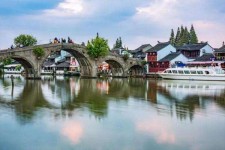 巴中上海旅游攻略(上海旅游攻略手抄报)