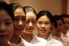 巴中私人伴游招聘 度假区万元月薪招“泳装伴游”