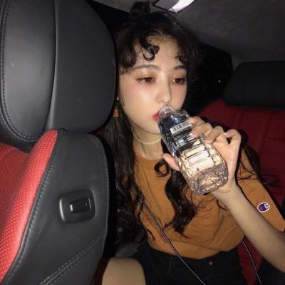 巴中伴游玩耍享受异国风情的美妙光阴