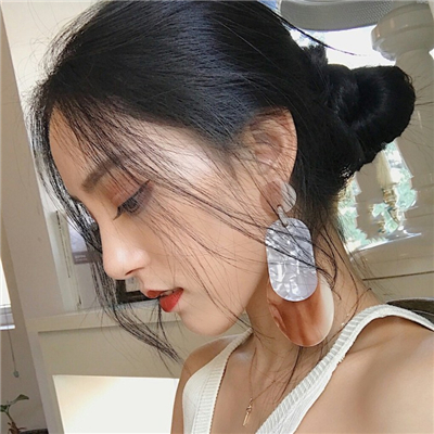 巴中伴游女生张悦然的资料