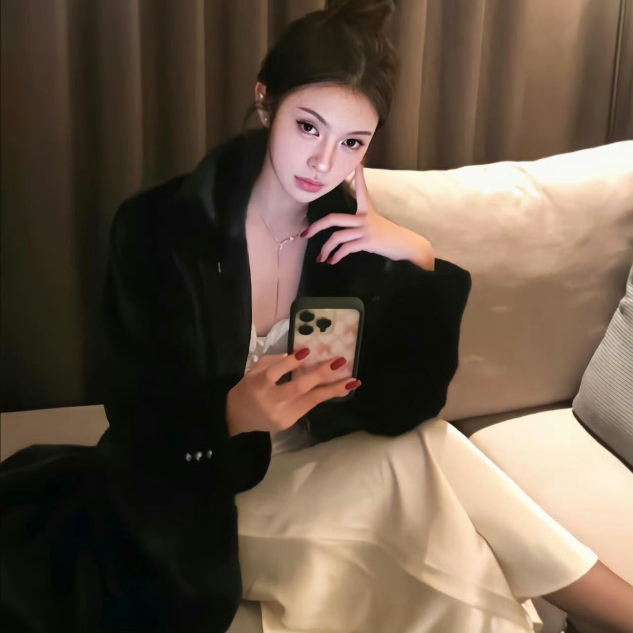 巴中伴游女生周语言的资料