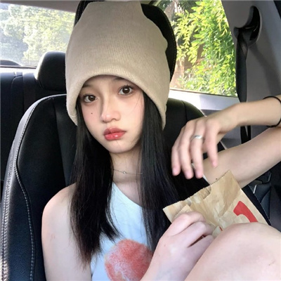 巴中伴游女生乙傲薇的资料